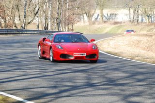 Photo de voiture GT - Circuit de Linas-Monthlhéry