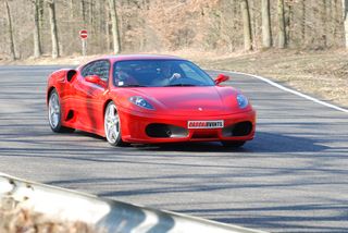 Photo de voiture GT - Circuit de Linas-Monthlhéry