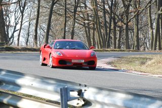 Photo de voiture GT - Circuit de Linas-Monthlhéry