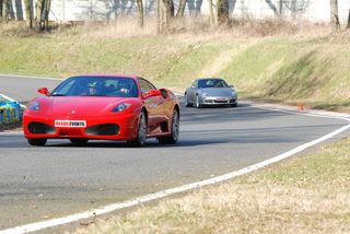 Photo de voiture GT - Circuit de Linas-Monthlhéry