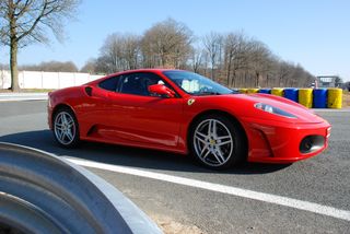 Photo de voiture GT - Circuit de Linas-Monthlhéry