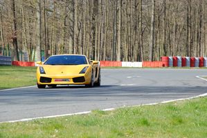 Photo de voiture GT - Circuit Espaces Plus à Marcoussis