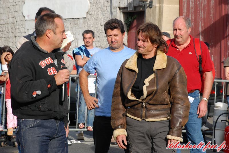 Photo de cascades ; Percussion Homme vs. Voiture