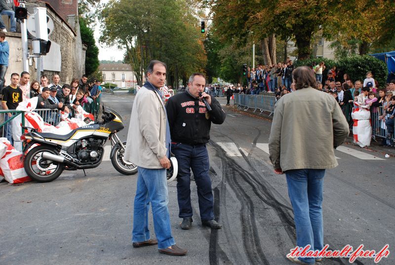Photo de cascades ; Percussion Homme vs. Voiture